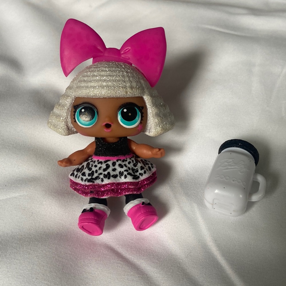 LOL Surprise White Sparkle Glitter Hair Pink Bow White Black Ball Jar Sippy Cup